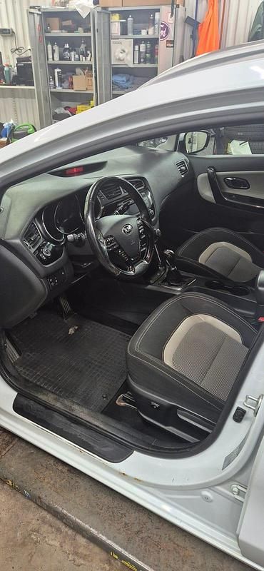 Begagnad Kia Ceed Sportswagon 128 HK (94 kW) 2013 Kombi