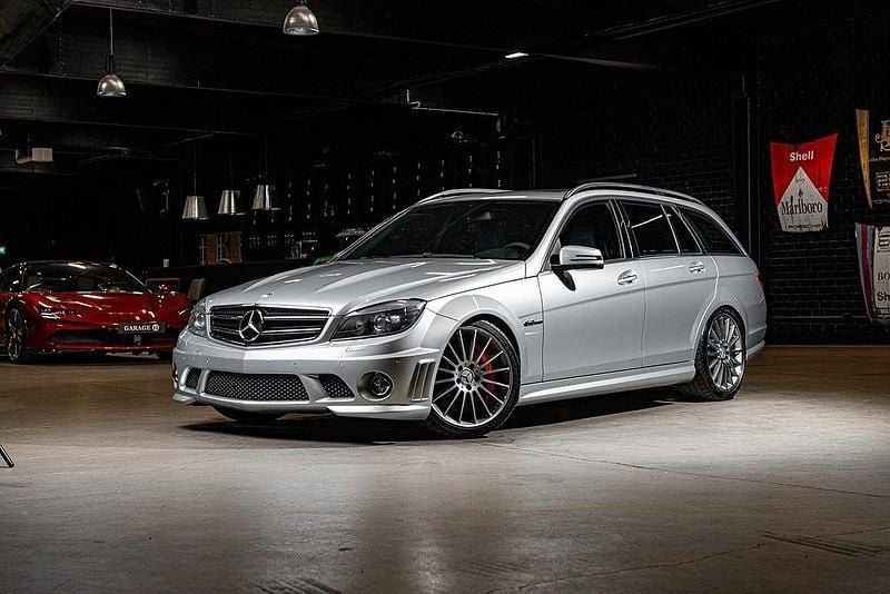 Begagnad 2011 Mercedes C63 AMG AMG Kombi | 339 633 kr (Marknadspris) - Bild 1/4