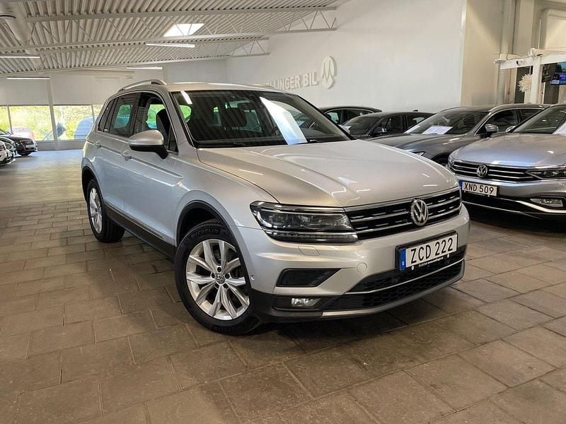 Silver Begagnad 2017 VW Tiguan GT SUV | 209 000 kr (Marknadspris) - Bild 1/4