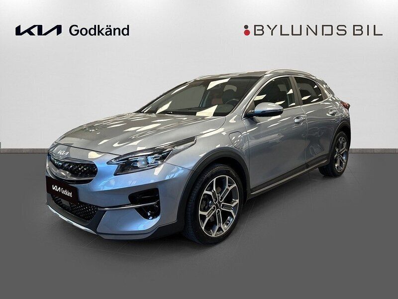 Grå Begagnad 2022 Kia XCeed Advance SUV | 249 000 kr (Marknadspris) - Bild 1/4