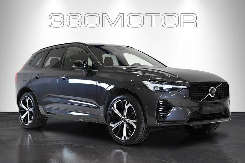 Grå Begagnad 2022 Volvo XC60 R-Design SUV | 489 900 kr (Marknadspris) - Bild 1/4
