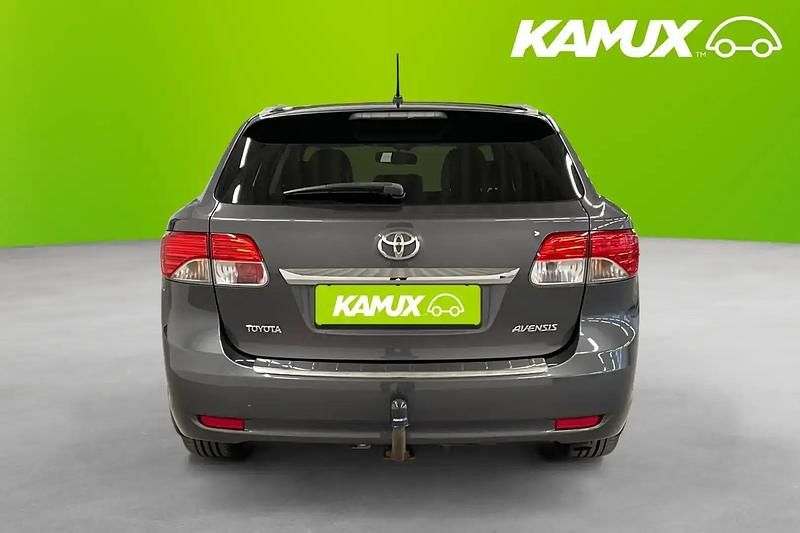 Begagnad Toyota Avensis Edition 124 HK (91 kW) 2014 Silver/grå Kombi