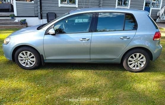 Blå Begagnad 2010 VW Golf VI Halvkombi | 53 000 kr (Marknadspris) - Bild 1/4