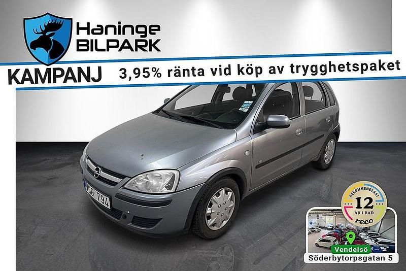 Grå Begagnad 2004 Opel Corsa Halvkombi | 6 995 kr (Marknadspris) - Bild 1/3