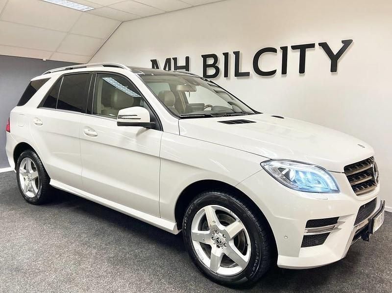 Begagnad Mercedes ML350 AMG line 258 HK (189 kW) 2012 Vit SUV