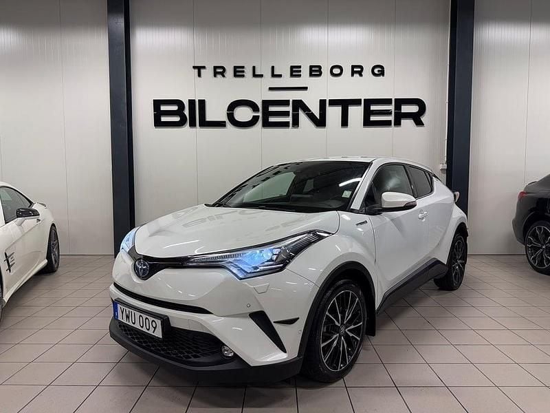 Begagnad Toyota C-HR Executive 122 HK (89 kW) 2017 Vit SUV