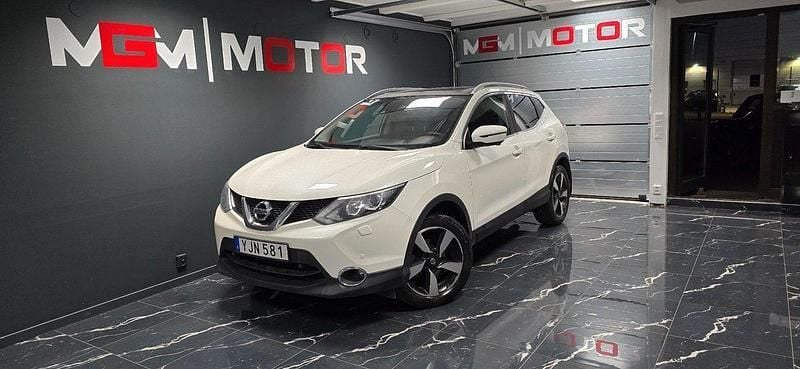 Vit Begagnad 2016 Nissan Qashqai SUV | 119 000 kr (Bra pris) - Bild 1/4