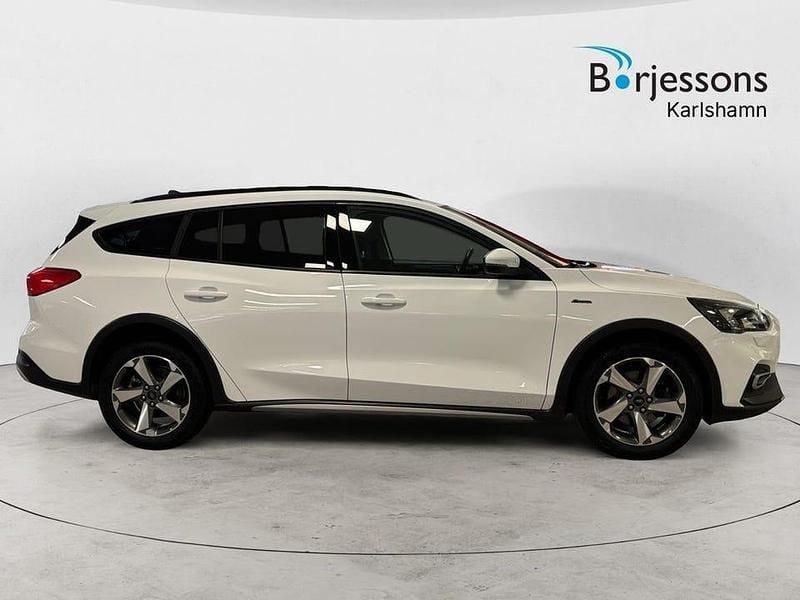 Begagnad Ford Focus Active 126 HK (92 kW) 2022 Vit Kombi