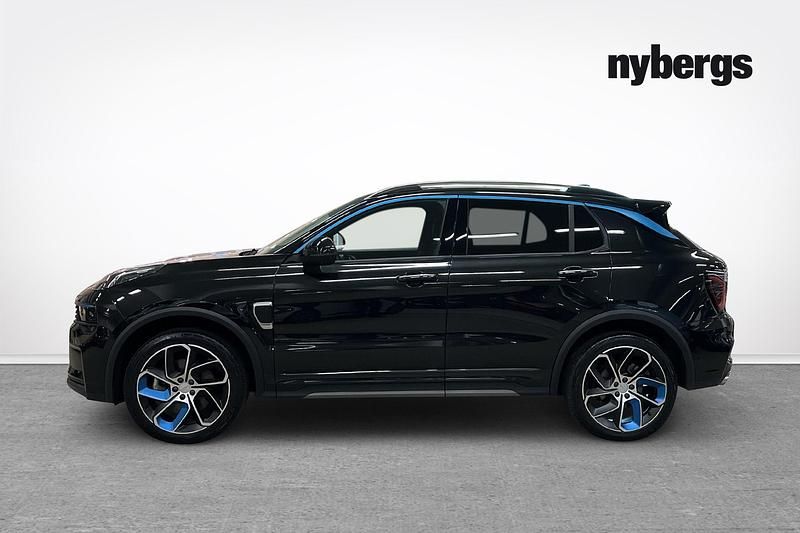 Begagnad Lynk & Co 01 264 HK (194 kW) 2023 Svart SUV