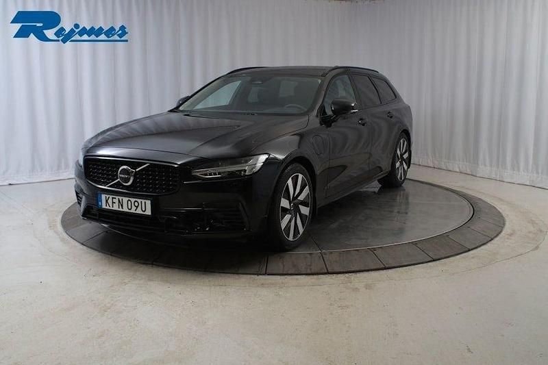 Svart Begagnad 2024 Volvo V90 Plus Kombi | 489 900 kr (Marknadspris) - Bild 1/4