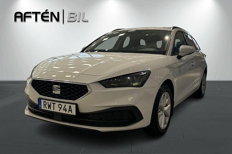 Vit Begagnad 2024 Seat Leon ST Style Kombi | 224 800 kr (Marknadspris) - Bild 1/3
