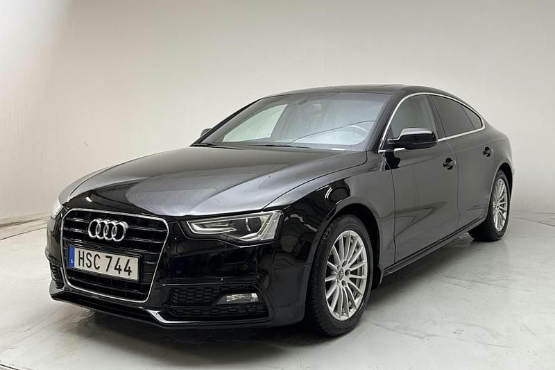 Svart Begagnad 2015 Audi A5 Sportback S-Line Halvkombi | 149 900 kr (Marknadspris) - Bild 1/4