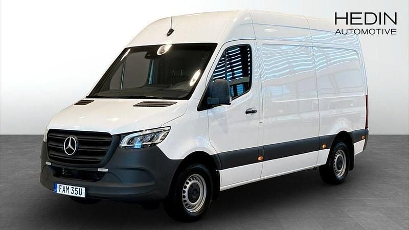 Vit (white) Begagnad 2021 Mercedes Sprinter Van | 374 875 kr (Bra pris) - Bild 1/4