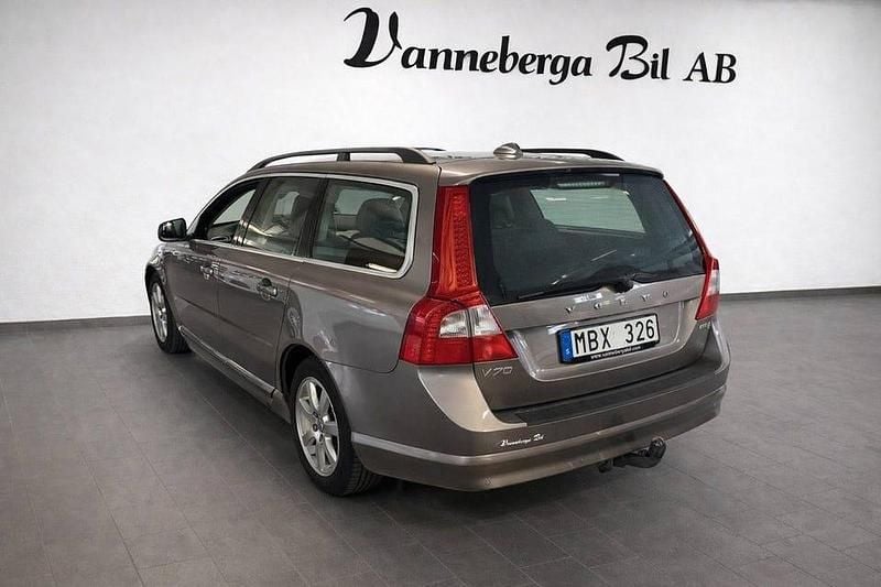 Begagnad Volvo V70 Momentum 116 HK (85 kW) 2011 Grå Kombi