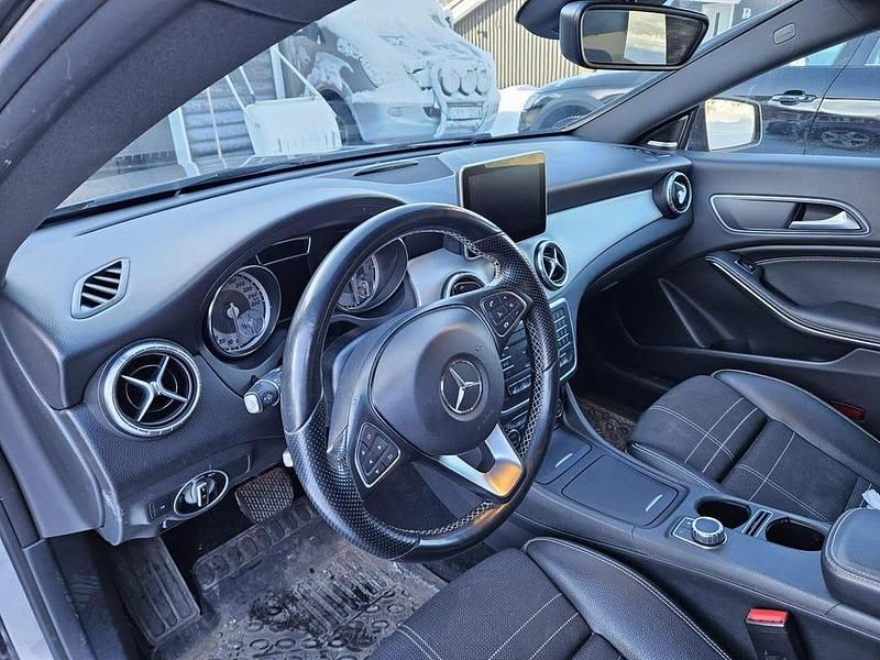 Begagnad Mercedes CLA220 Shooting Brake 177 HK (130 kW) 2016 Kombi