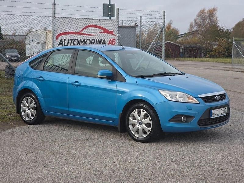 Begagnad Ford Focus Trend 109 HK (80 kW) 2008 Blå Halvkombi