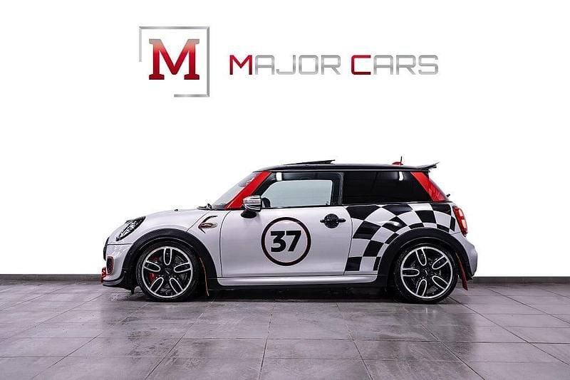 Begagnad Mini John Cooper Works Chili 231 HK (169 kW) 2020 Silver Halvkombi