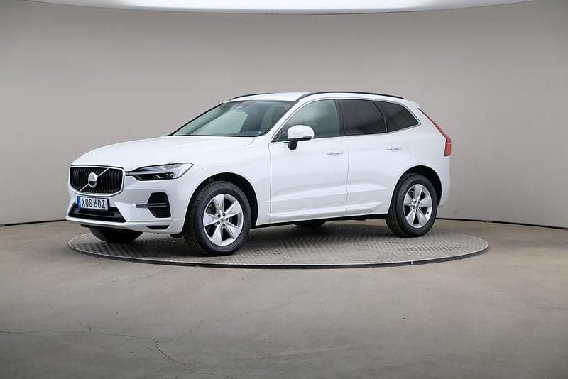 Crystal white (premium metallic) Begagnad 2022 Volvo XC60 Momentum SUV | 345 000 kr (Bra pris) - Bild 1/4