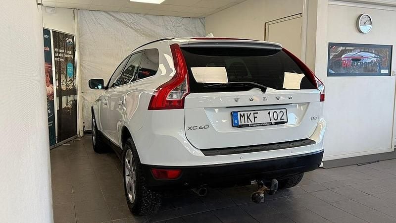 Begagnad Volvo XC60 Momentum 163 HK (119 kW) 2012 Vit SUV