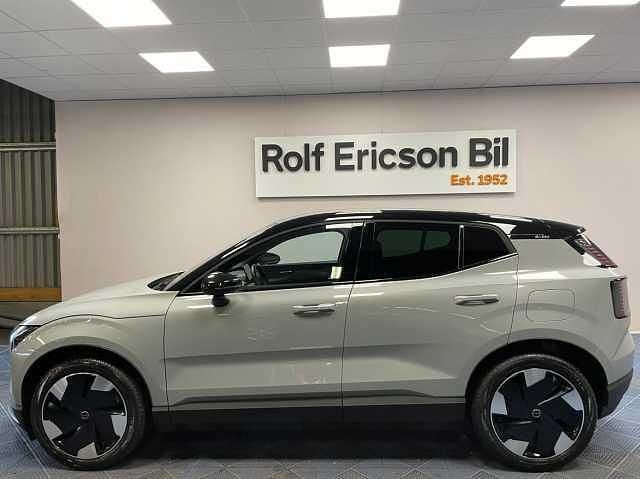 Begagnad Volvo EX30 Plus 202 kW (275 HK) 2023 Grå SUV