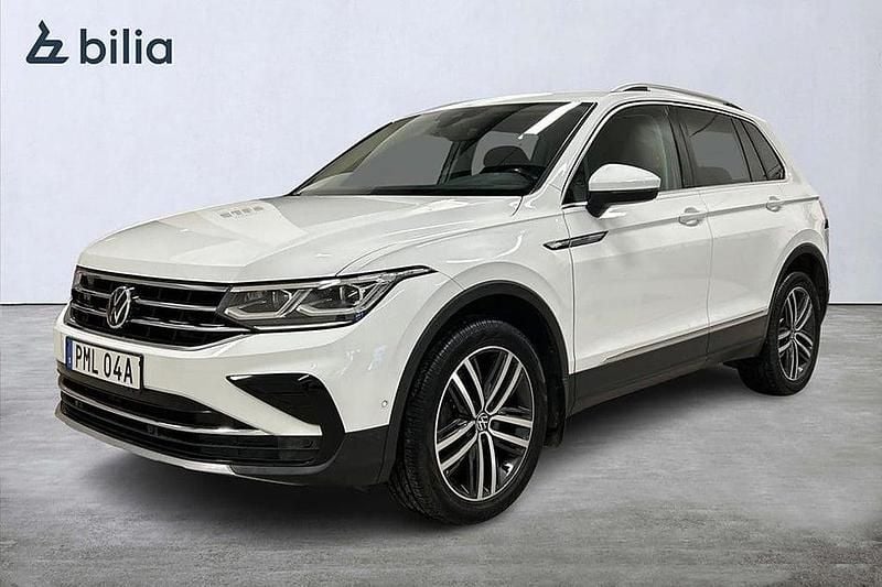 Vit Begagnad 2020 VW Tiguan Elegance SUV | 298 500 kr (Marknadspris) - Bild 1/4