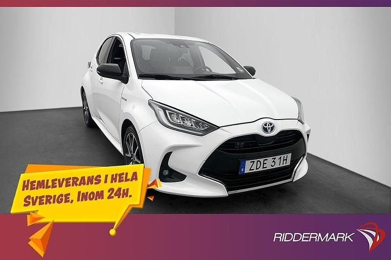 Vit Begagnad 2020 Toyota Yaris Hybrid | 194 900 kr (Marknadspris) - Bild 1/3
