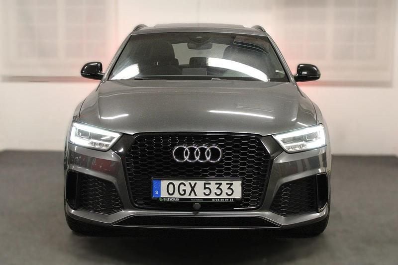 Begagnad Audi RS Q3 Performance 368 HK (270 kW) 2016 Grå SUV
