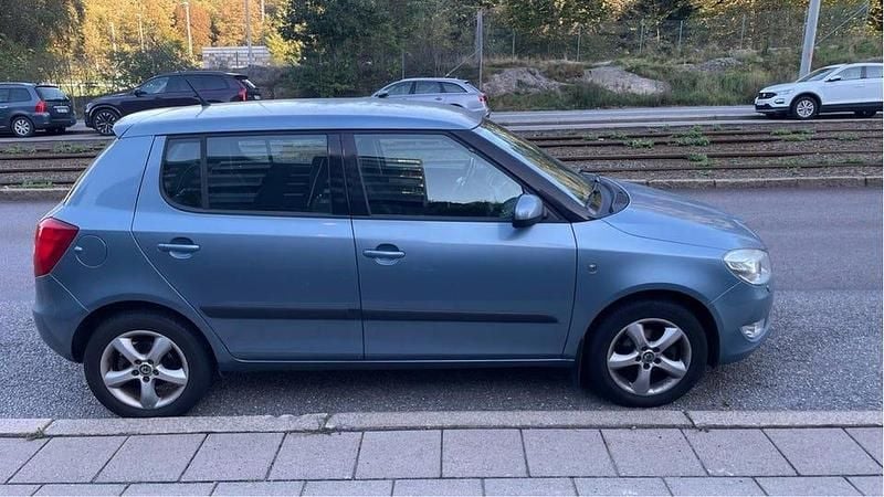 Begagnad Skoda Fabia Elegance 86 HK (63 kW) 2011 Halvkombi