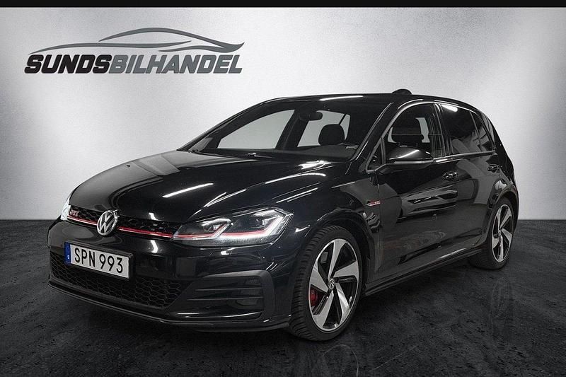 Svart Begagnad 2017 VW Golf VII GTI Halvkombi | 228 500 kr (Marknadspris) - Bild 1/4