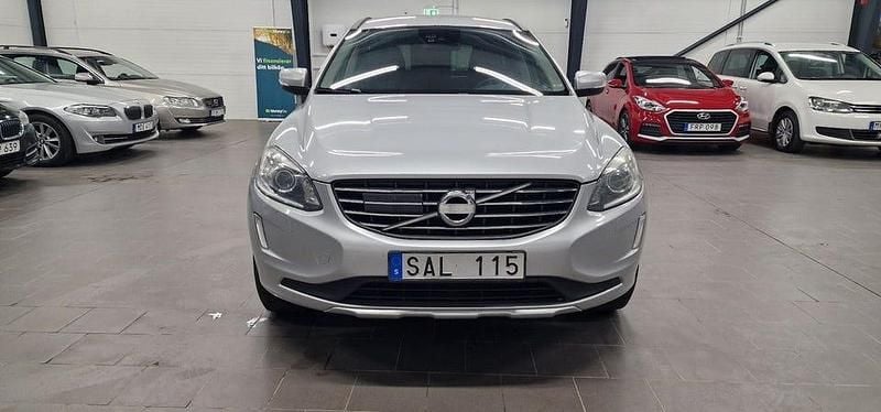 Begagnad Volvo XC60 181 HK (133 kW) 2014 Silver SUV
