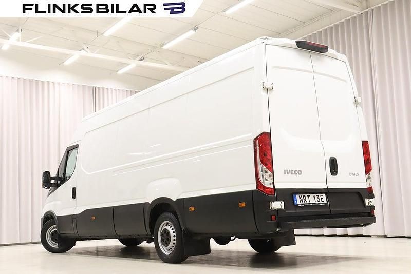 Begagnad Iveco Daily 136 HK (100 kW) 2023 Vit Van