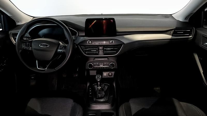 Begagnad Ford Focus Active 2022 Svart