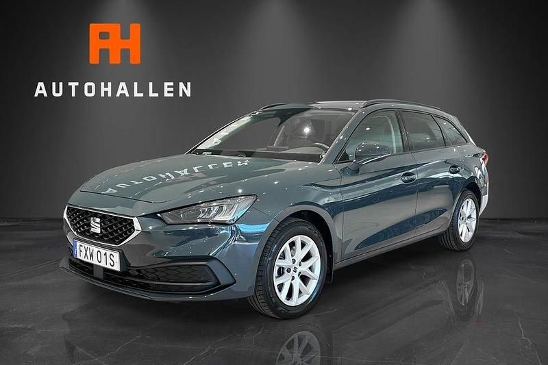 Blå Begagnad 2024 Seat Leon Style Kombi | 259 900 kr (Marknadspris) - Bild 1/4