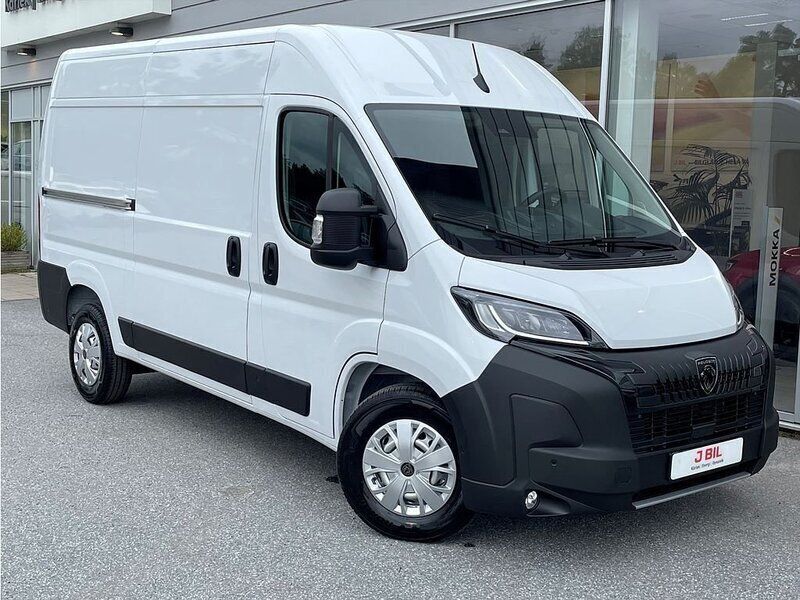 Ny Peugeot Boxer 140 HK (102 kW) 2025 Vit icy Van
