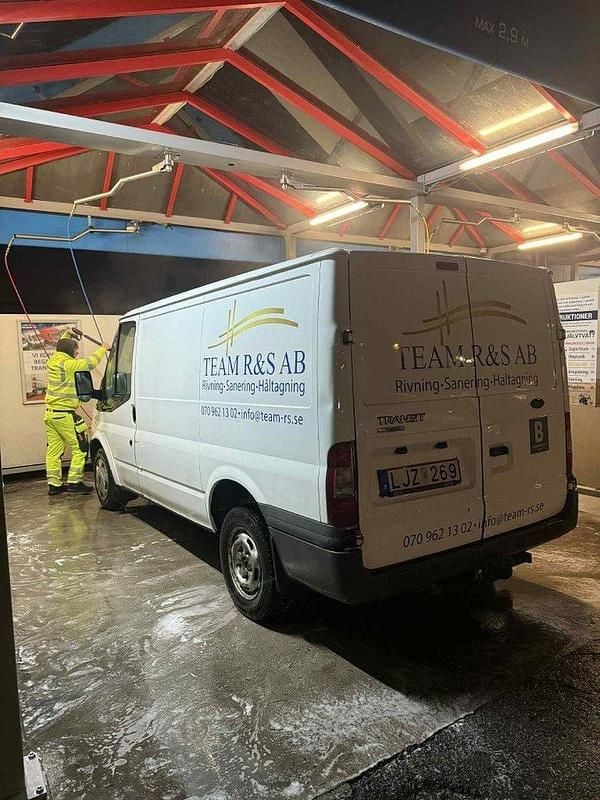 Vit Begagnad 2007 Ford Transit T260 Minibuss | 35 000 kr (Lite dyr) - Bild 1/4