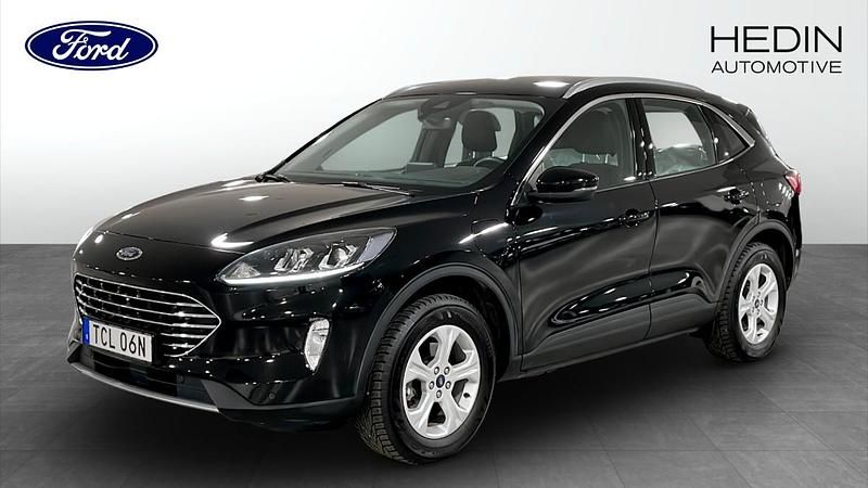 Svart (black) Begagnad 2021 Ford Kuga Titanium SUV | 259 900 kr (Marknadspris) - Bild 1/4