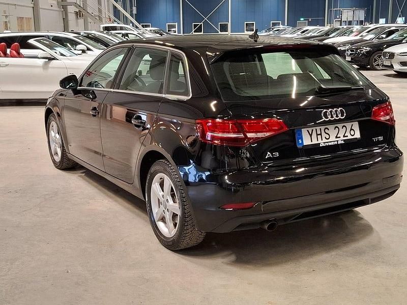 Begagnad Audi A3 Comfort 116 HK (85 kW) 2017 Svart