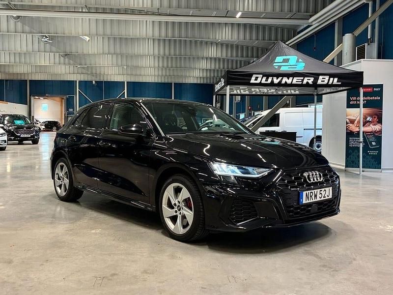 Svart Begagnad 2021 Audi A3 S-Line | 289 000 kr (Marknadspris) - Bild 1/4