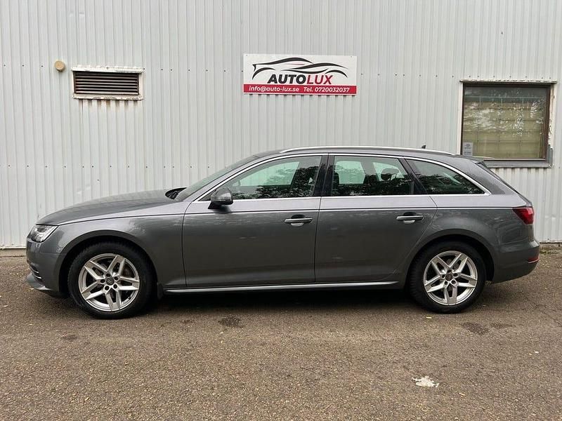 Grå Begagnad 2018 Audi A4 Sport Kombi | 255 000 kr (Lite dyr) - Bild 1/4