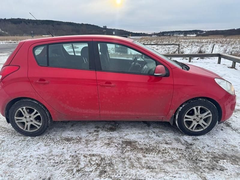 Begagnad Hyundai i20 77 HK (56 kW) 2011 Halvkombi