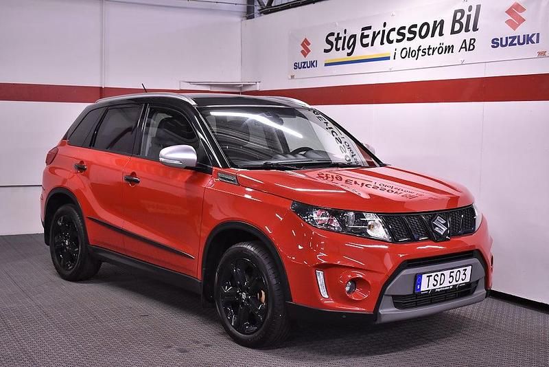 Röd Begagnad 2017 Suzuki Vitara SUV | 167 500 kr (Lite dyr) - Bild 1/4