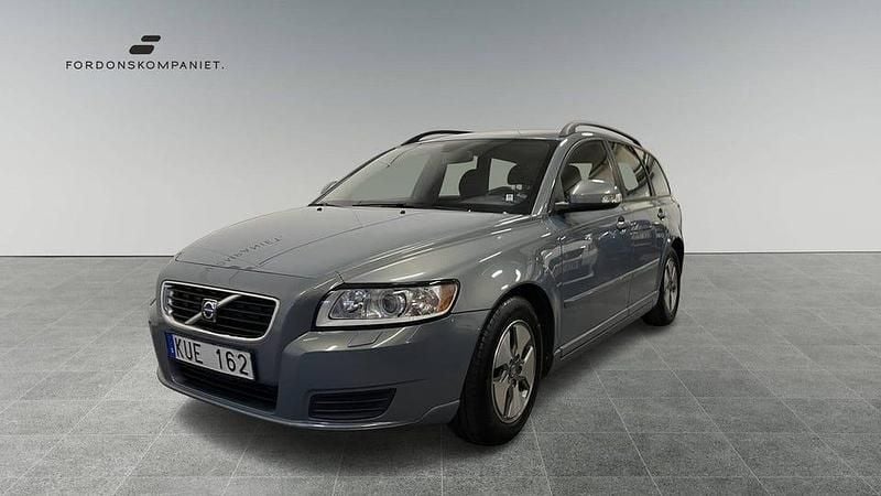 Blå Begagnad 2010 Volvo V50 Kombi | 59 900 kr (Marknadspris) - Bild 1/4