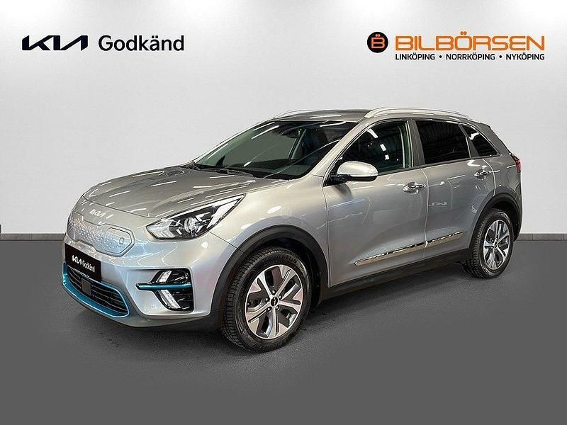 Grå Begagnad 2022 Kia e-Niro Advance SUV | 279 900 kr (Marknadspris) - Bild 1/4