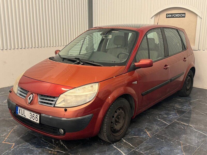 Röd Begagnad 2006 Renault Scénic II Minibuss | 29 900 kr (Marknadspris) - Bild 1/4