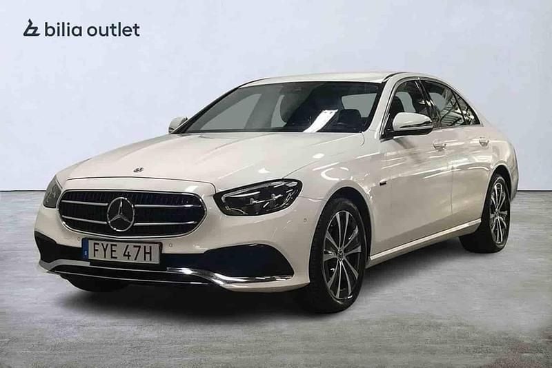 Vit Begagnad 2021 Mercedes E300 Sedan | 369 900 kr - Bild 1/1