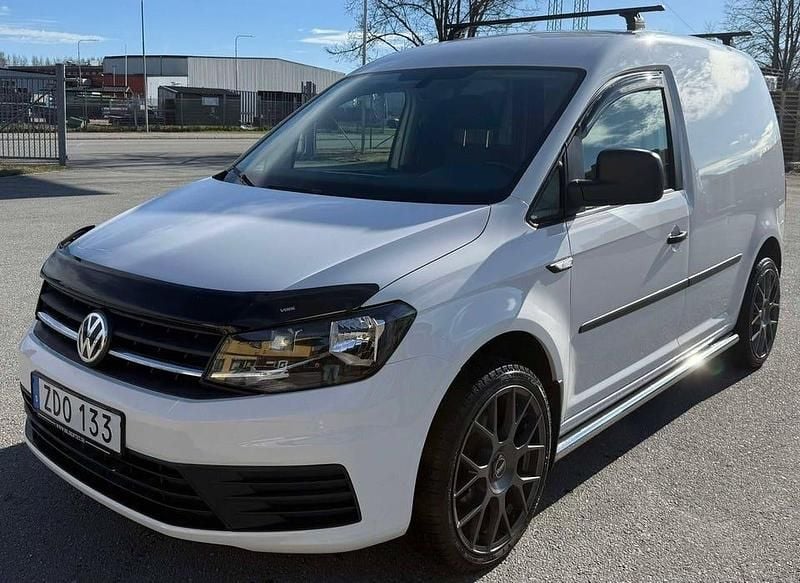 Begagnad VW Caddy 75 HK (55 kW) 2018 Vit Minibuss