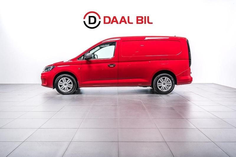 Röd Begagnad 2021 VW Caddy Maxi Minibuss | 244 700 kr (Marknadspris) - Bild 1/4
