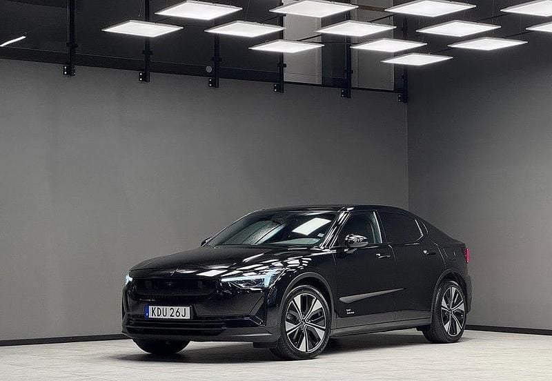 Svart Begagnad 2023 Polestar 2 Plus Halvkombi | 459 900 kr (Marknadspris) - Bild 1/3