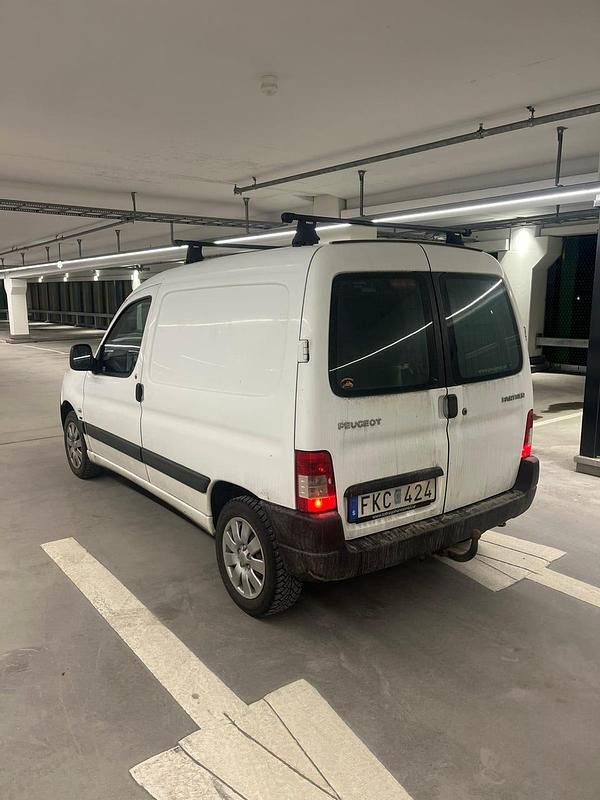 Begagnad Peugeot Partner 90 HK (66 kW) 2007 Minibuss