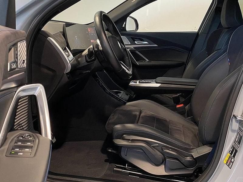 Begagnad BMW iX2 M Sport 230 kW (313 HK) 2024 Grå SUV